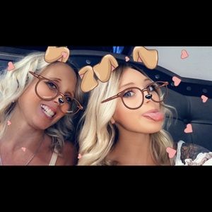 Meet your Posher, Katelyn